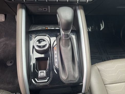 Used 2023 Chevrolet Colorado ZR2 w/ ZR2 Convenience Package III image 18