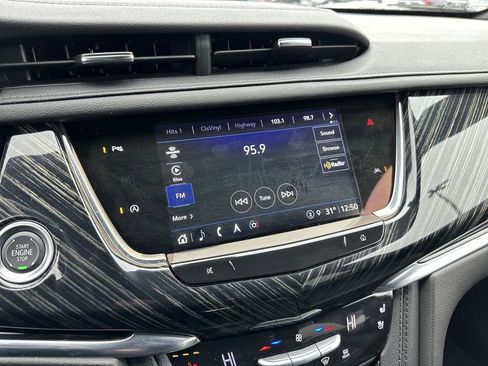 Used 2025 Cadillac XT6 Premium Luxury FWD image 16