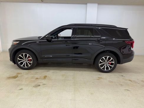 Used 2024 Ford Explorer ST-Line w/ Class IV Trailer Tow Package AWD/4WD image 2