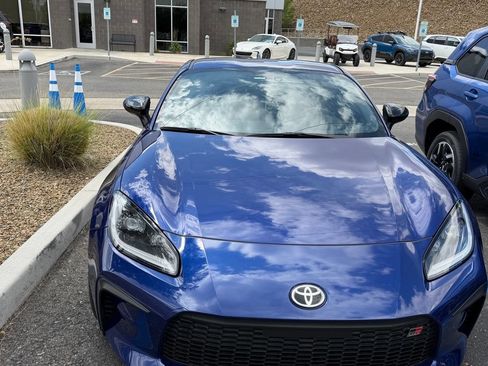 Used 2025 Toyota GR86 Premium w/ ALL Weather Mat Package (TMS) RWD image 13