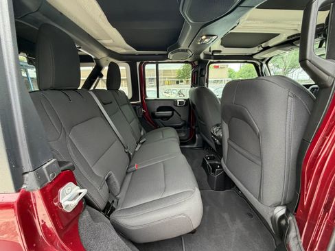 Used 2021 Jeep Wrangler Unlimited Sport AWD/4WD image 12