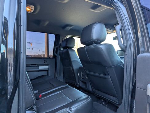Used 2015 Ford F250 Lariat w/ Lariat Interior Package image 20