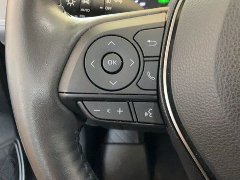 Certified 2021 Toyota RAV4 XLE Premium AWD/4WD image 18