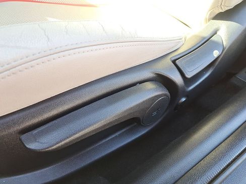 Used 2020 Hyundai Veloster Turbo Ultimate image 9