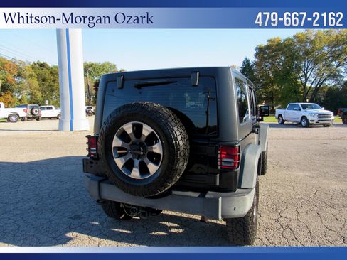 Used 2018 Jeep Wrangler Unlimited Sport w/ Connectivity Group image 10