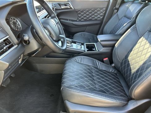 Used 2022 Mitsubishi Outlander SEL FWD image 16