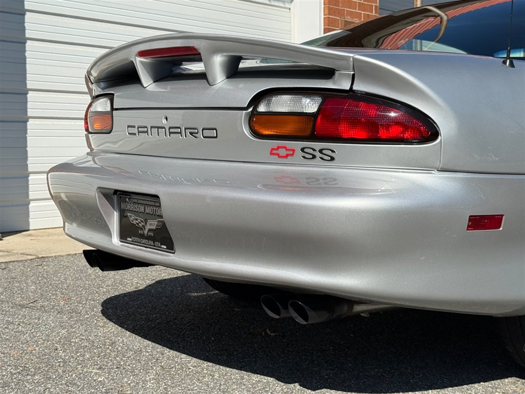 Used 1999 Chevrolet Camaro Z28 w/ SS Performance/Appearance Pkg RWD image 35