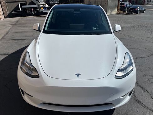 Used 2022 Tesla Model Y Long Range AWD/4WD image 19