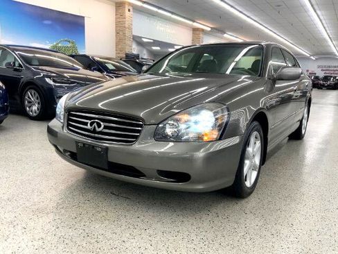 Used 2004 INFINITI Q45 Luxury image 2