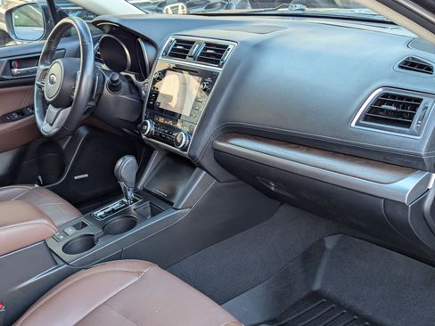 Used 2018 Subaru Outback 3.6R Touring w/ Popular Package #3 image 29