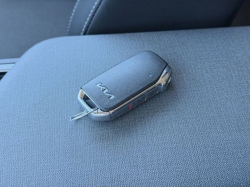 Used 2024 Kia EV6 Light AWD/4WD image 31