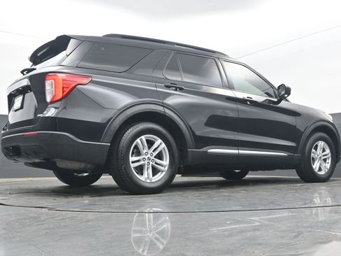 Used 2020 Ford Explorer XLT w/ Class III Trailer Tow Package image 32