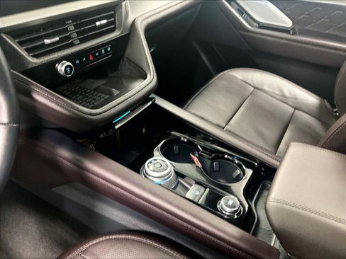 Used 2025 Ford Explorer Platinum w/ LUX Leather Package image 21