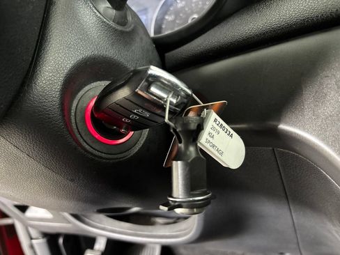 Used 2019 Kia Sportage LX FWD image 16
