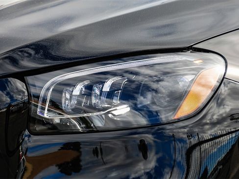 New 2026 Mercedes-Benz GLS 580 4MATIC image 7