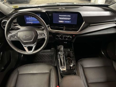 Used 2025 Chevrolet Trax ACTIV w/ Driver Confidence Package FWD image 16