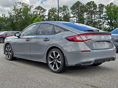 Used 2025 Honda Civic Sport Touring image 3