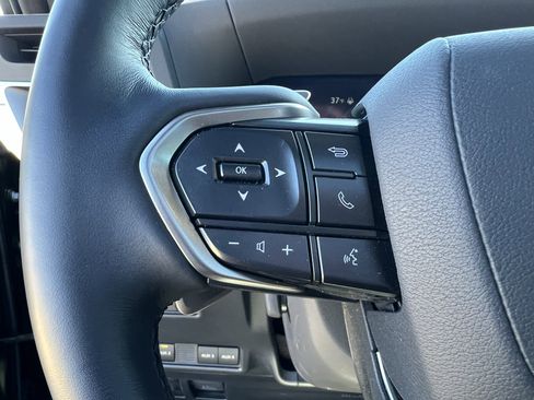 Used 2025 Lexus GX 550 w/ Accessory Package (32) image 18