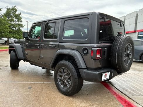 Used 2025 Jeep Wrangler Unlimited Sport AWD/4WD image 8