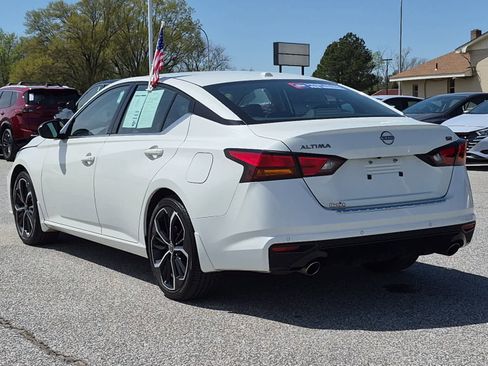 Used 2023 Nissan Altima 2.5 SR w/ SR Premium Package FWD image 4