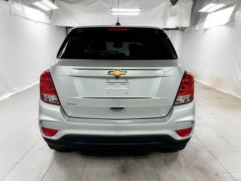 Used 2020 Chevrolet Trax LS w/ Tint and Cruise Package image 4