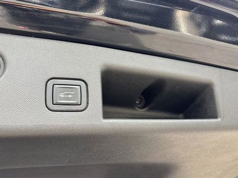 Used 2022 Chevrolet Equinox LT FWD image 33