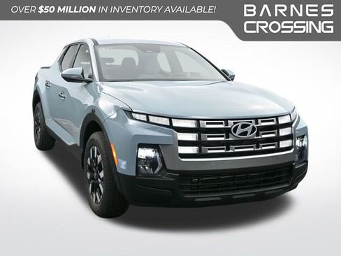 Certified 2025 Hyundai Santa Cruz SE image 1