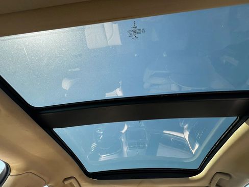 Used 2017 Lincoln Continental Reserve w/ Technology Package image 23