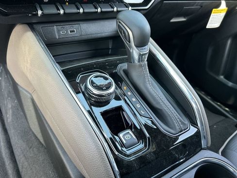 New 2026 GMC Canyon Denali AWD/4WD image 16