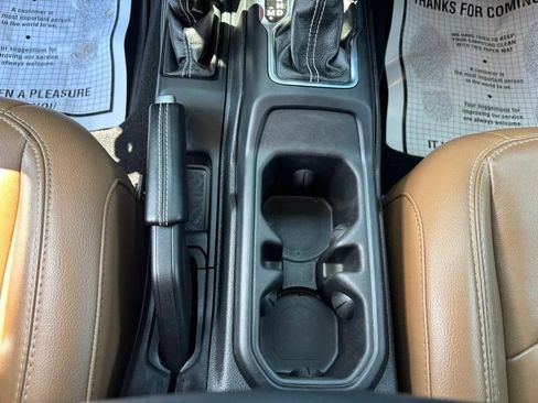 Used 2023 Jeep Gladiator Rubicon w/ Cold Weather Group AWD/4WD image 19