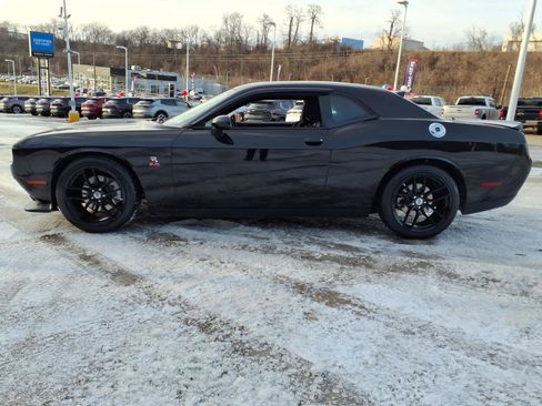 Used 2022 Dodge Challenger R/T image 5