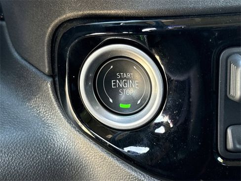 Certified 2025 Chevrolet Silverado 1500 LT image 19