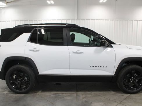 New 2026 Chevrolet Equinox LT w/ Convenience Package II image 11