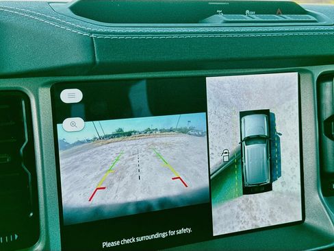 Used 2025 Ford Bronco Outer Banks AWD/4WD image 17