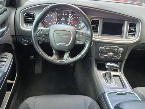 Used 2022 Dodge Charger SXT RWD image 11