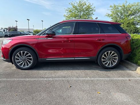 Used 2023 Lincoln Corsair Reserve w/ Equipment Group 201A FWD image 10