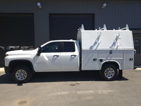 Used 2021 Chevrolet Silverado 3500 W/T w/ WT Convenience Package AWD/4WD image 1