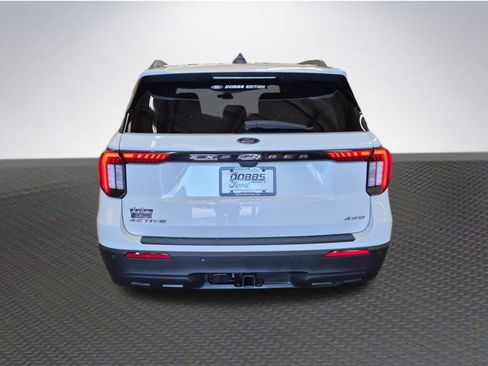 Certified 2025 Ford Explorer Active AWD/4WD image 6