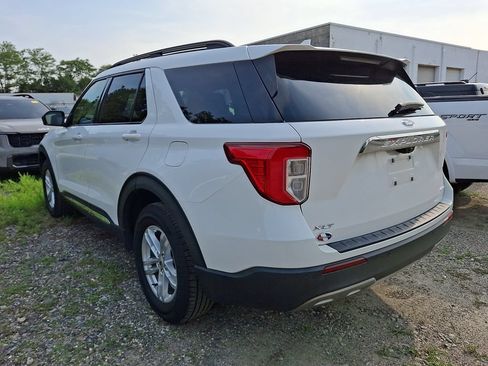 Used 2021 Ford Explorer XLT w/ Equipment Group 202A AWD/4WD image 6