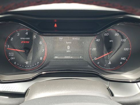 Used 2025 Chevrolet Trax RS FWD image 14