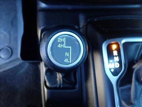 Used 2021 Jeep Wrangler Unlimited Sahara AWD/4WD image 20