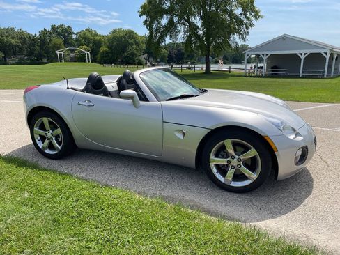 Used 2007 Pontiac Solstice GXP w/ Premium Package RWD image 52
