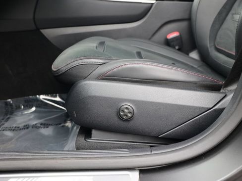 Used 2025 Mercedes-Benz GLC 43 AMG 4MATIC image 23