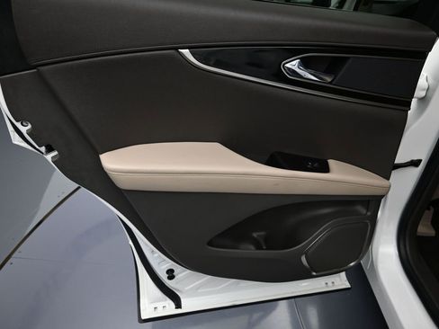 Certified 2022 Lincoln Nautilus FWD image 25