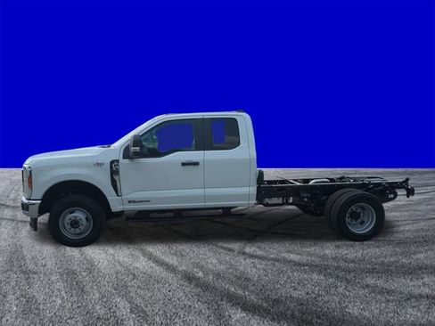 New 2025 Ford F350 XL w/ XL Chrome Package AWD/4WD image 7
