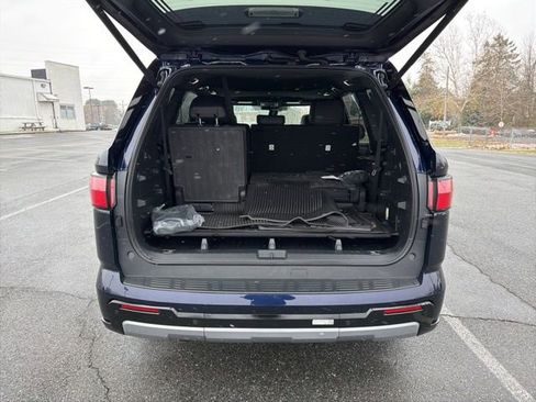 Used 2025 Toyota Sequoia Platinum image 8