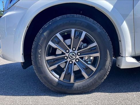 Used 2020 Nissan Armada Platinum w/ Captain's Chairs Package image 34