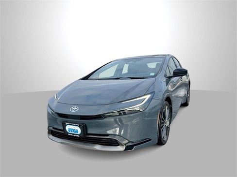 Used 2024 Toyota Prius XLE image 1