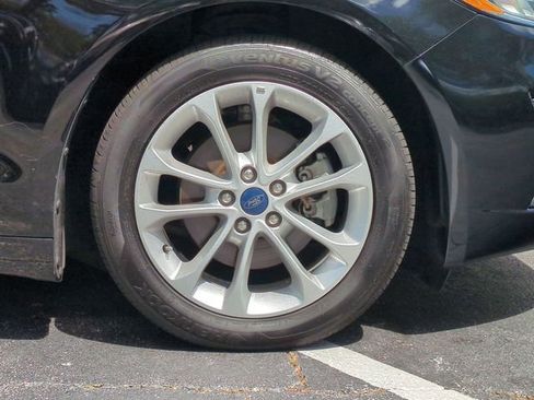 Used 2020 Ford Fusion SE FWD image 31