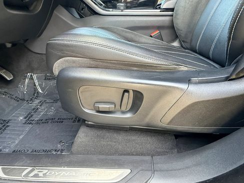 Used 2019 Land Rover Range Rover Velar R-Dynamic SE AWD/4WD image 10